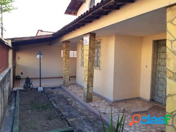 Casa 03 quartos para locação no Ipiranga
