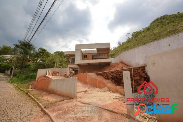 Casa em condomínio fechado de Nova Lima para venda com 04