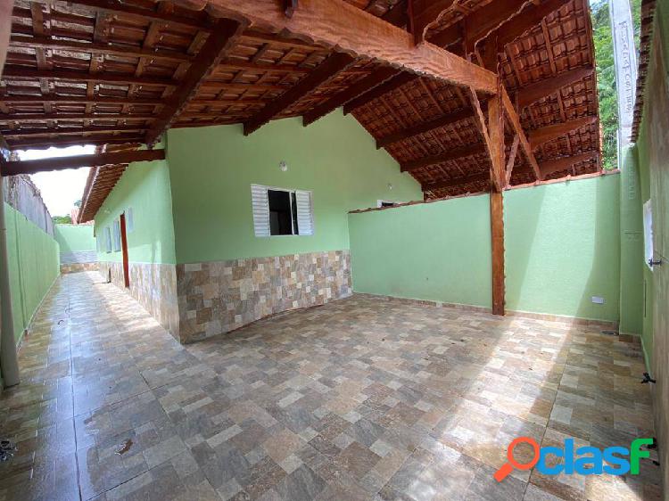 Casa com piscina, 2 dormitórios, em Mongaguá, R$345 mil,