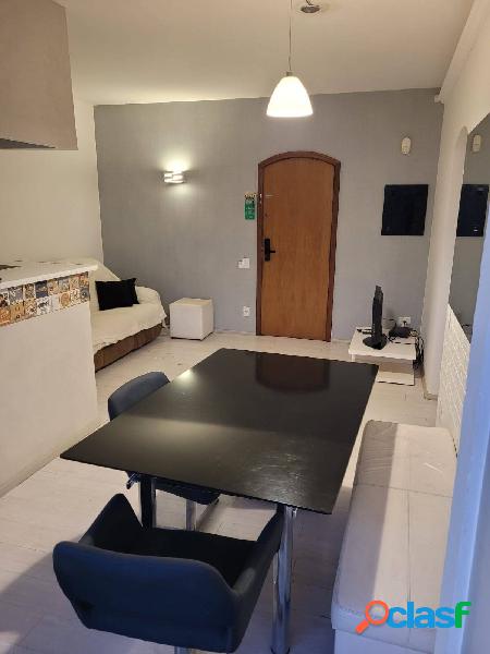 VENDE-SE APARTAMENTO MARAVILHOSO COM 50M2 DE ÁREA ÚTIL EM