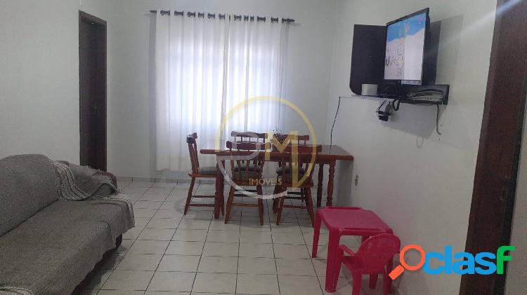 APARTAMENTO COM 2 DORMITÓRIOS A POUCOS PASSOS DO MAR