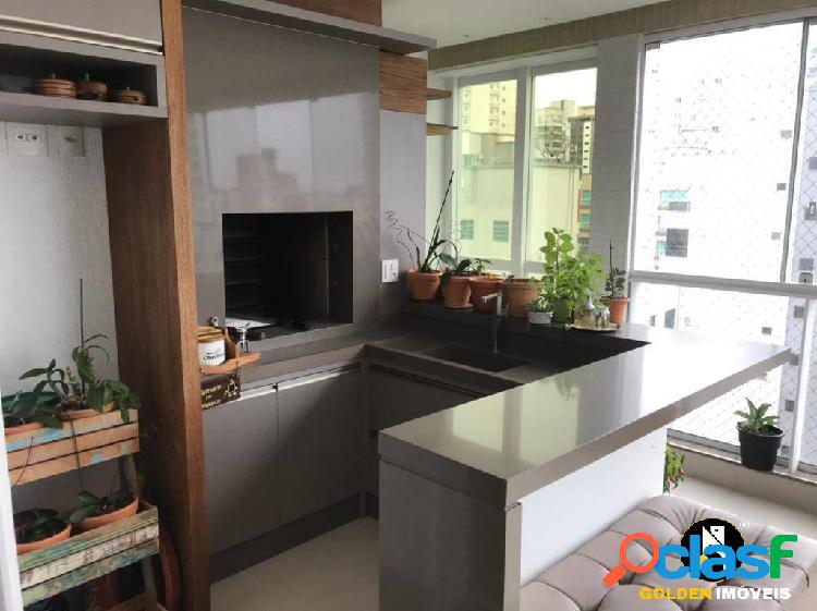 APARTAMENTO COM 4 SUÍTES NA MEIA PRAIA