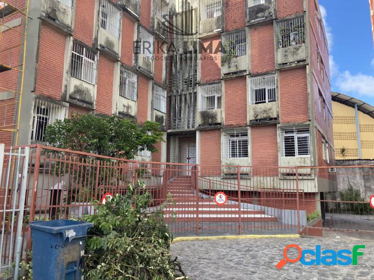 Apartamento 03 quartos mais dependência na Boa Vista