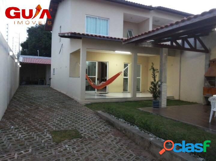 Casa Solta de Esquina no Centro do Eusébio