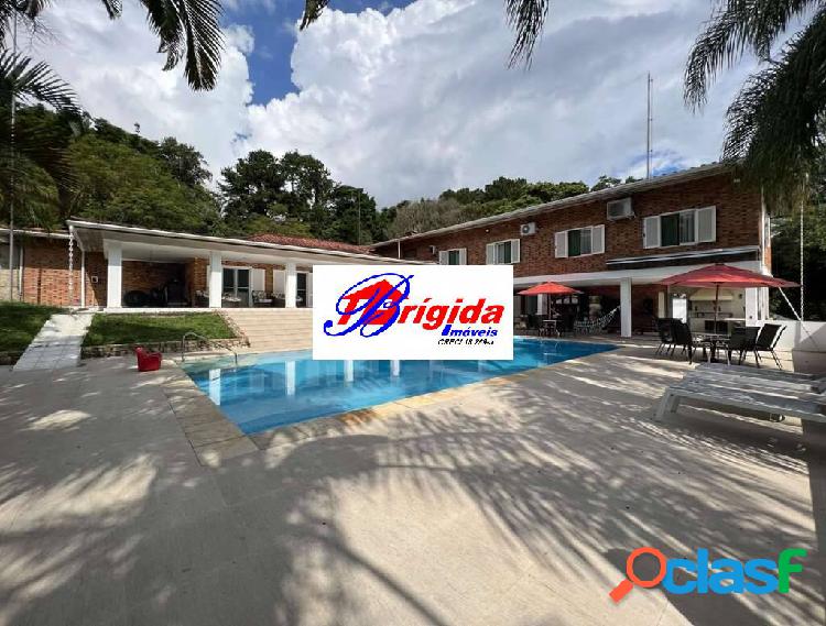 Cond. Pq Silvino Pereira - 5 dorms / 1 ste, vista lago,