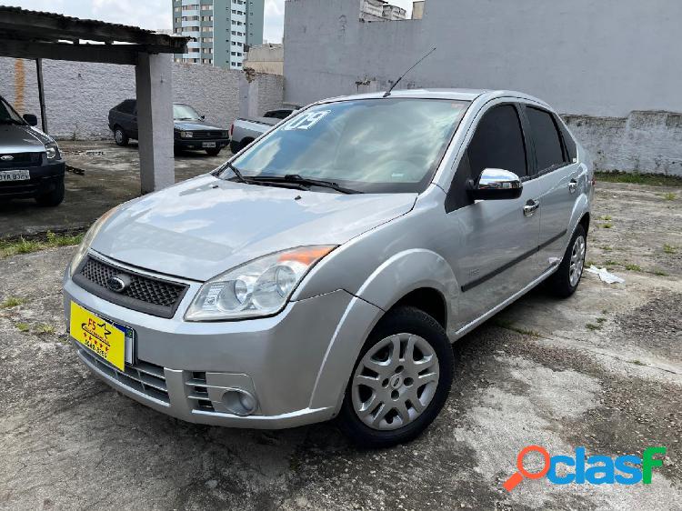 FORD FIESTA SEDAN 1.0 8V FLEX 4P PRATA 2009 1.0 FLEX