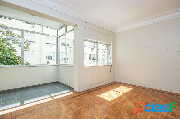 Apartamento com 2 quartos, 133m², à venda em Rio de