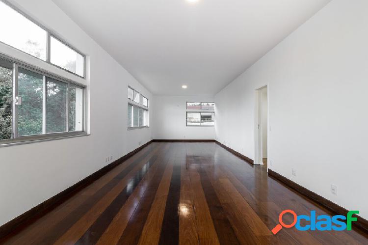 Apartamento com 3 quartos, 128m², à venda