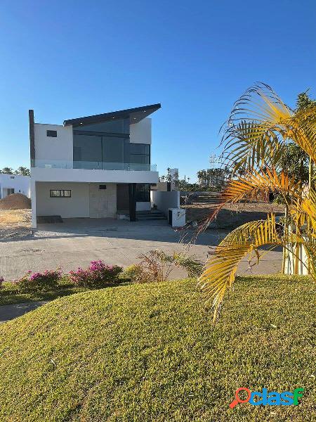 CASA EN VENTA EN MAZATLAN FRACCIONAMIENTO MARALTO FRENTE