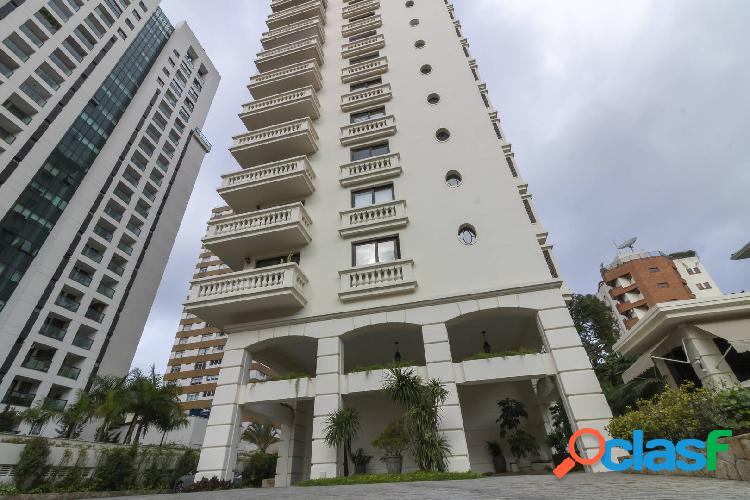 APARTAMENTO COM 258M2 DE ÁREA ÚTIL, 4 SUITES EM PINHEIROS