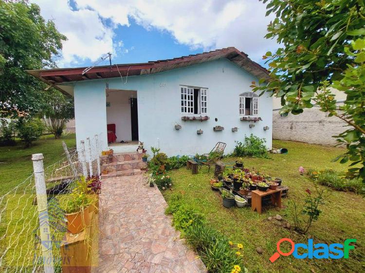 Casa a venda apenas 3 minutos do centro