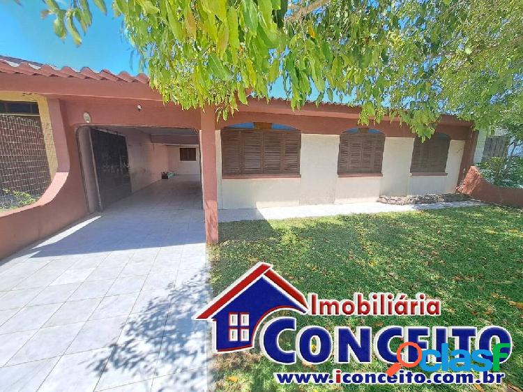 C834 - Residência com 3 dormitórios localizada no