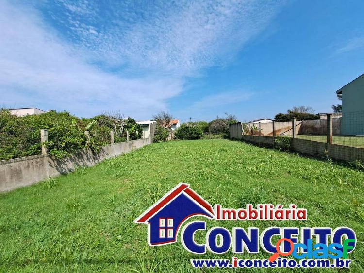 T343 - Excelente terreno a 50 metros do mar no balneário