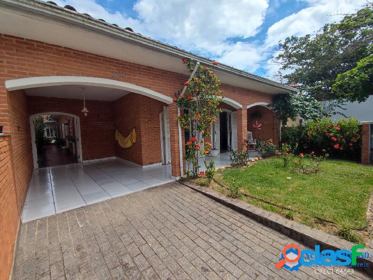 CASA AMPLA 3 QUARTOS -SUÍTE-LOCAL PRIVILEGIADO-250 M