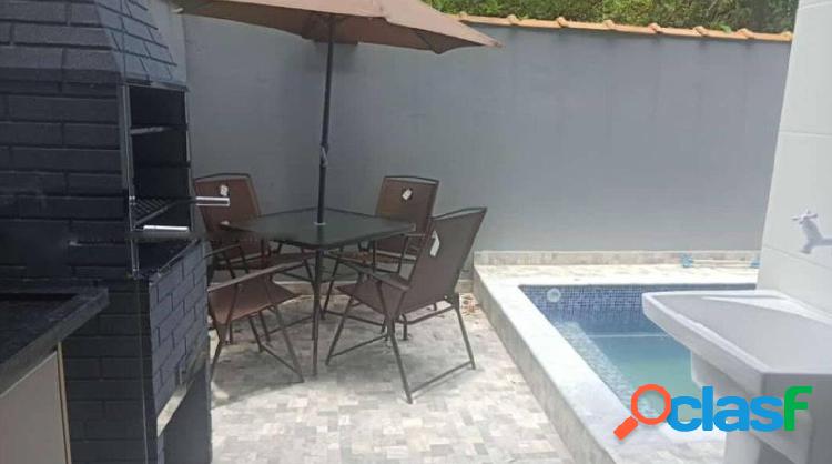 Sobrado moderno com piscina e churrasqueira no Jd Belas