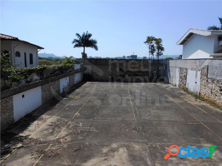 , 611m², à venda
