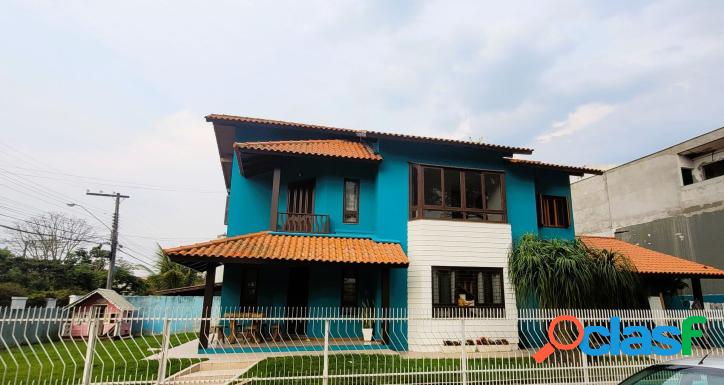 Casa a 500 metros da praia de canasvieiras