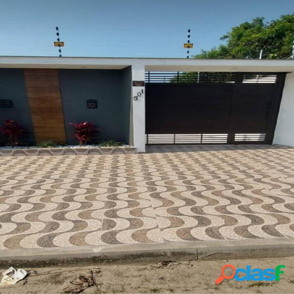 Casa com 3 dormitórios e piscina