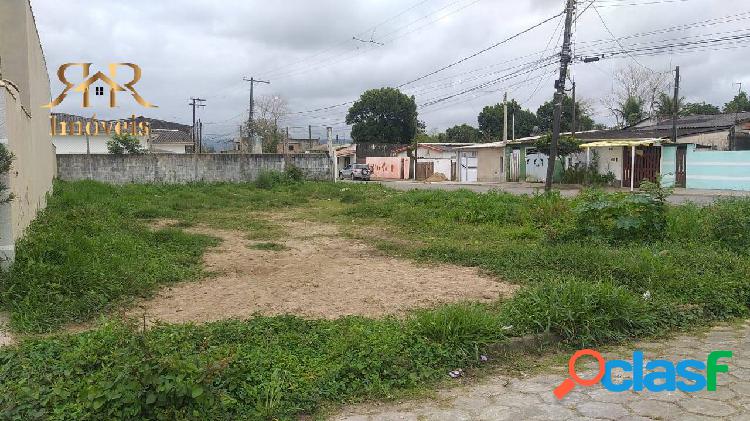 Terreno de esquina em rua calçada no Oasis em Itanhaém-SP