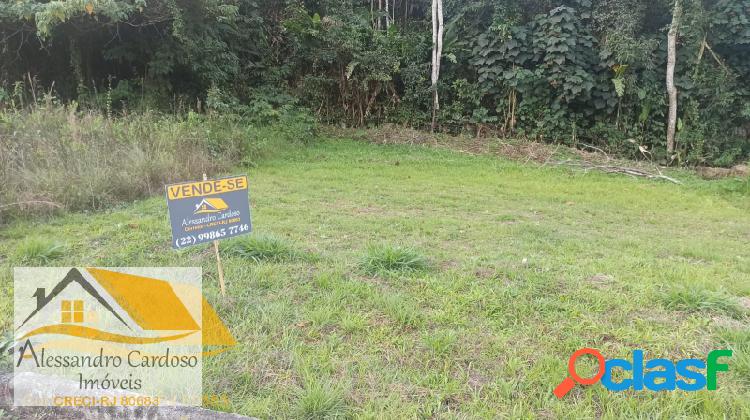 Vendo terreno com 360 mts², totalmente plano em Amparo