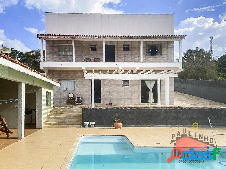 Casa com 03 dormitórios à venda no Parque São Gabriel