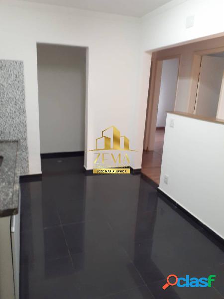 Apartamento térreo com 02 dorms, 01 wc, 01 vaga, cozinha,
