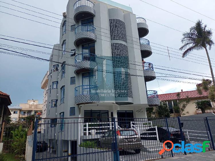 Apartamento à venda em Canasvieiras, próximo a praia,