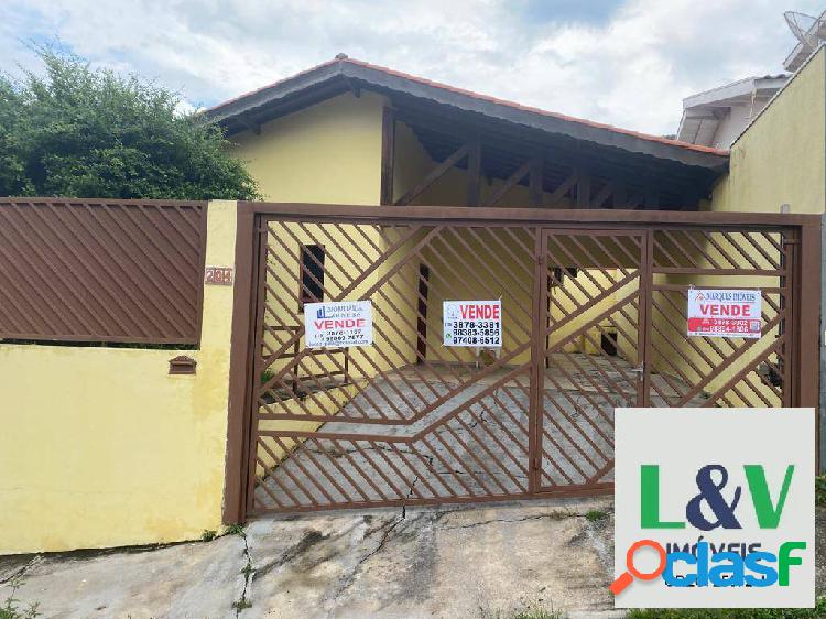 Casa no centro de Louveira