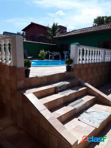 Linda casa com piscina a 100 metros do mar em Itanhaém