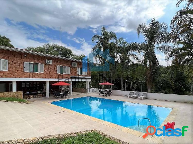 Casa alto padrão à venda na Grana Viana, lago, piscina,