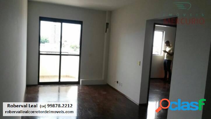 Apartamento com 2 dormitórios à venda, 70 m² por R$
