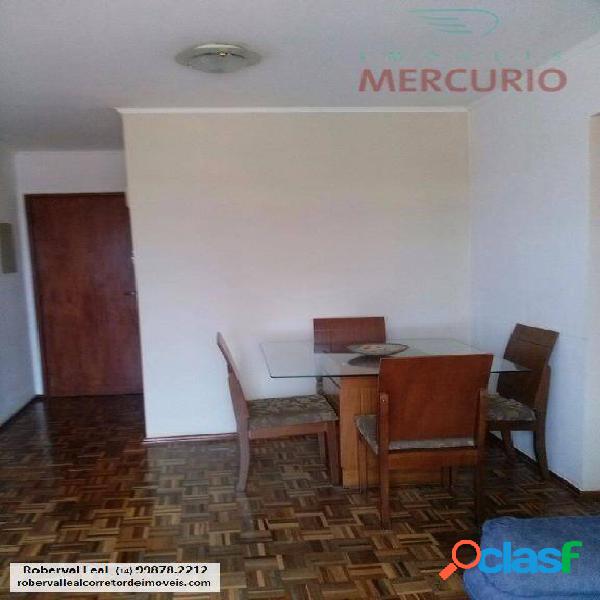 Apartamento com 3 dormitórios à venda, 70 m² por R$