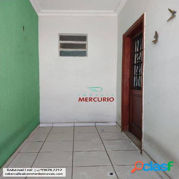 Casa com 2 dormitórios à venda, 100 m² por R$ 240.000,00