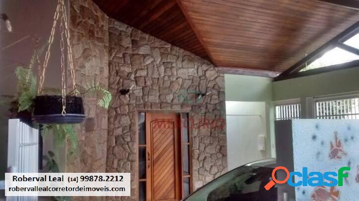 Casa com 3 dormitórios à venda, 180 m² por R$ 390.000,00