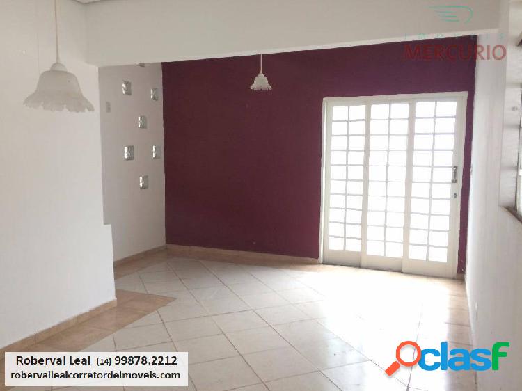 Casa com 3 dormitórios à venda, 180 m² por R$ 560.000,00