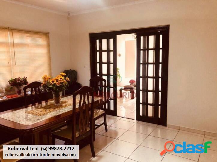 Casa com 3 dormitórios à venda, 216 m² por R$ 425.000,00