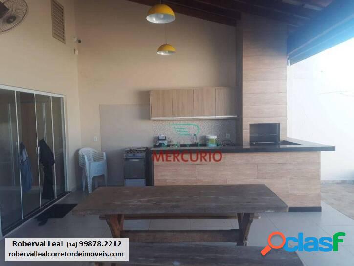 Casa com 3 dormitórios à venda, 260 m² por R$ 580.000,00