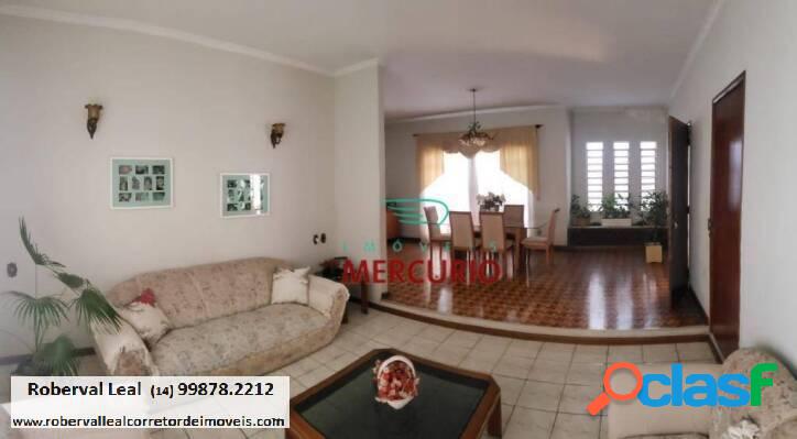 Casa com 3 dormitórios à venda, 360 m² por R$ 1.300.000 -