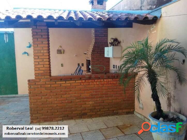 Casa com 3 dormitórios à venda, 370 m² por R$ 750.000,00