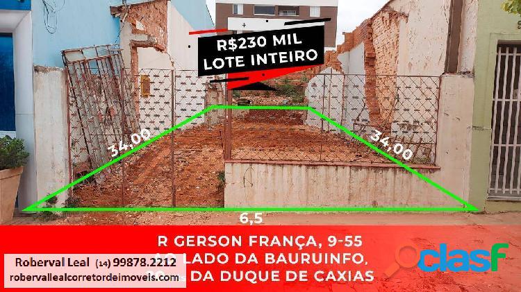 Lote inteiro na Rua Gerson França