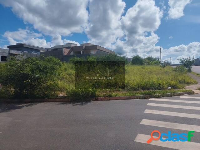 Terreno a venda em Atibaia com 420m²