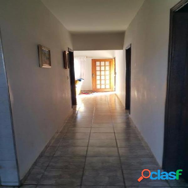 Casa com 2 dormitórios à venda, 117 m² por R$ 220.000,00