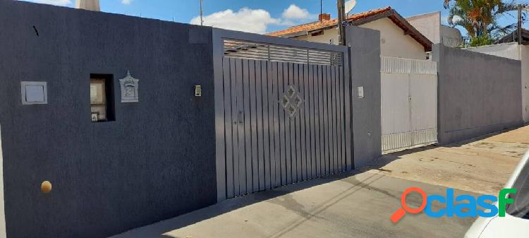 Casa com 3 quartos no Jardim Ferraz