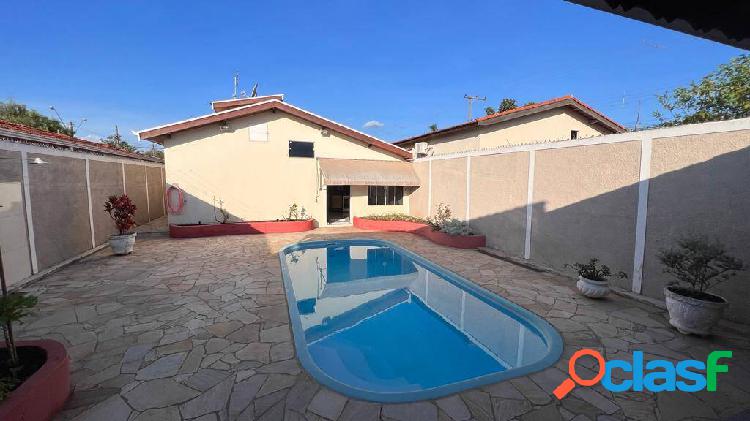 Casa com piscina no bairro Laranjeiras - Artur Nogueira/SP