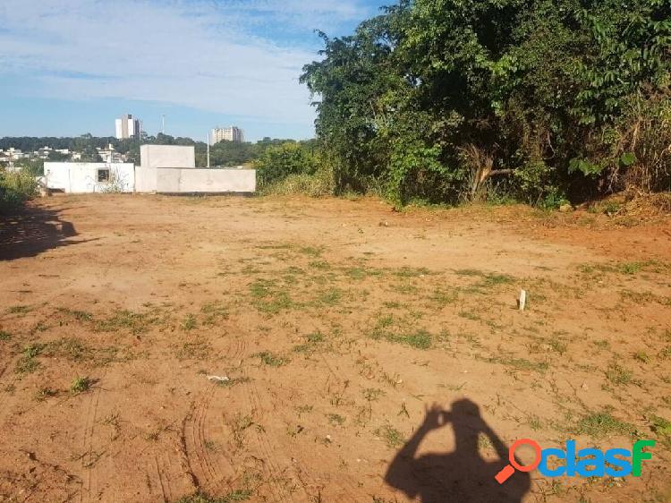 Terreno com 126m² no Jardim Niceia