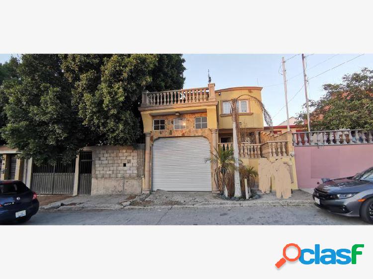 VENTA DE CASA AMPLIA EN EL FLORIDO 1RA SECCION, 4 RECAMARAS