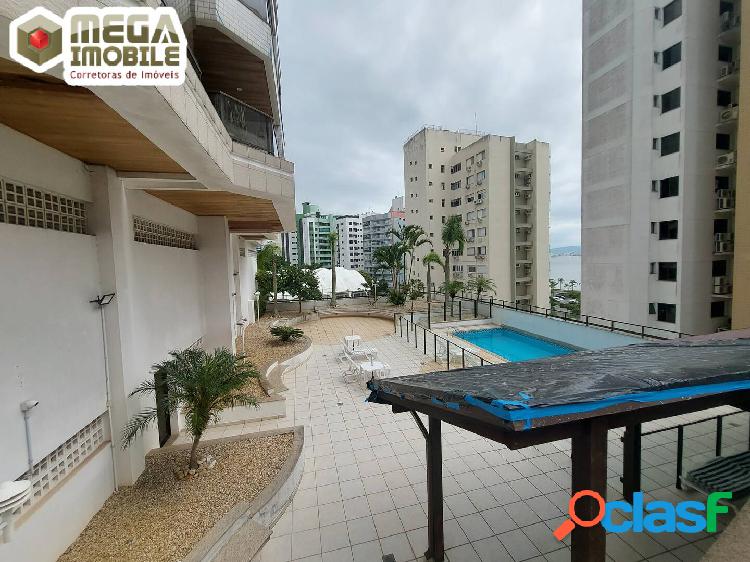 Apartamento com 133m² em frente a beira mar, avista o mar.