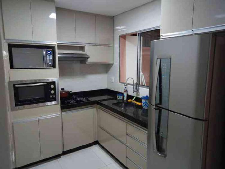 Casa, Londrina (são Benedito), 2 Quartos, 2 Vagas, 0 Suíte