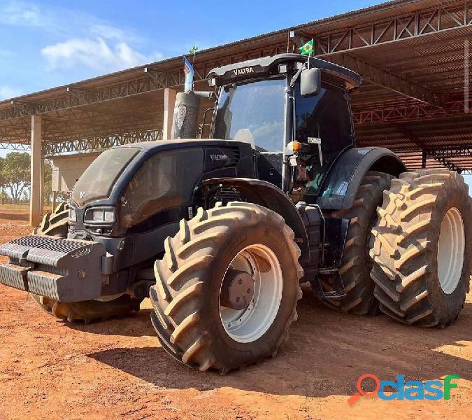 Trator Valtra S353