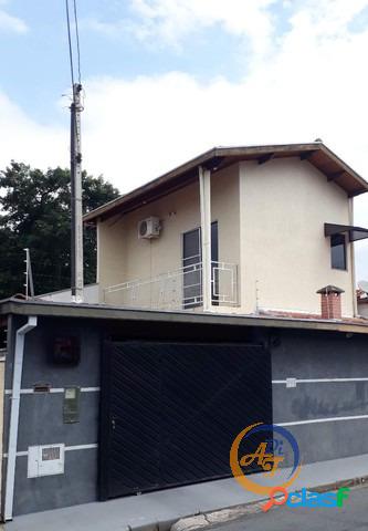 Casa na Vila Nogueira em Taubaté/SP